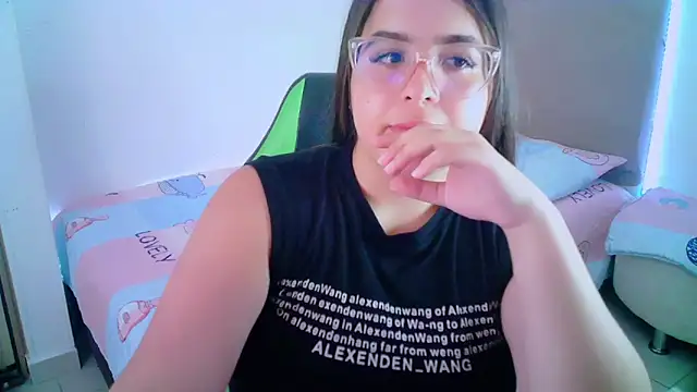  alicia z online show from 01/28/25, 12:15