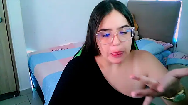  alicia z online show from 02/15/25, 05:39