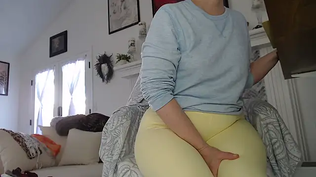 AuroraWillows online show from 01/05/26, 05:27