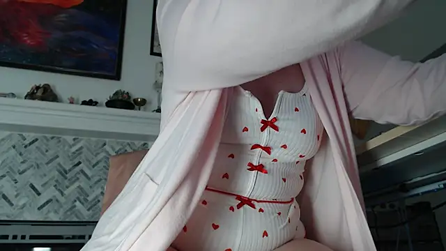 AuroraWillows online show from 04/18/26, 02:37