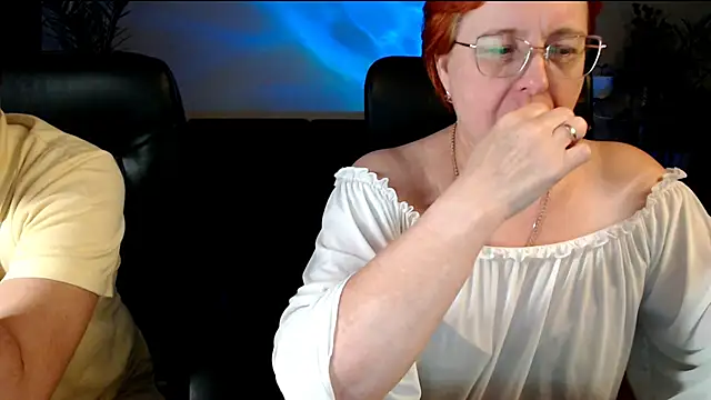 JoannaAndNeighbour online show from 11/29/25, 01:14