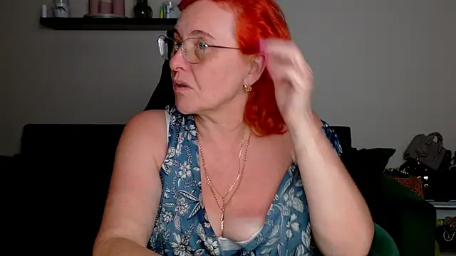 Snapshot of JoannaAndNeighbour chatting on 07/06/26, 03:03 JoannaAndNeighbour online show from 07/06/26, 03:03