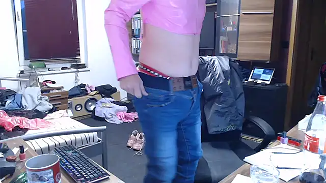 Fem-Boy40 online show from 05/31/26, 07:37