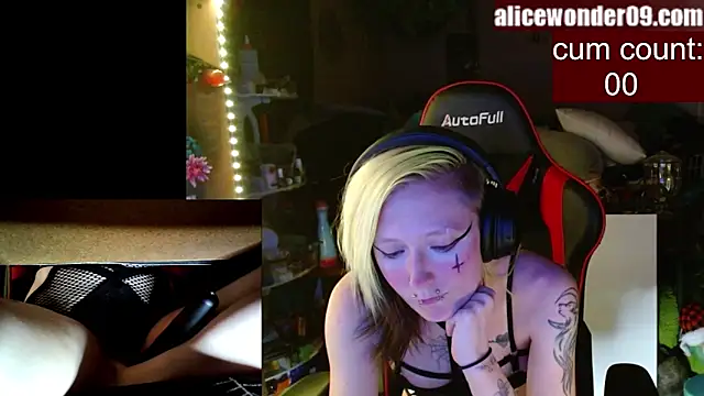 alicewonder09 online show from 01/29/25, 04:36