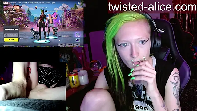 alicewonder09 online show from 04/22/26, 03:20