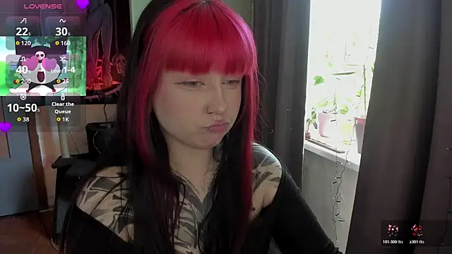 t0riayun0 online show from 06/05/26, 02:23