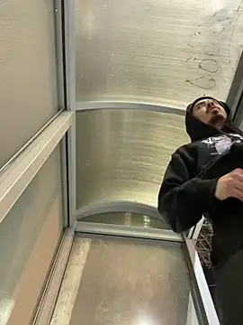 Snapshot of Bbyboyivan chatting on 12/15/24, 05:45 Bbyboyivan online show from 12/15/24, 05:45