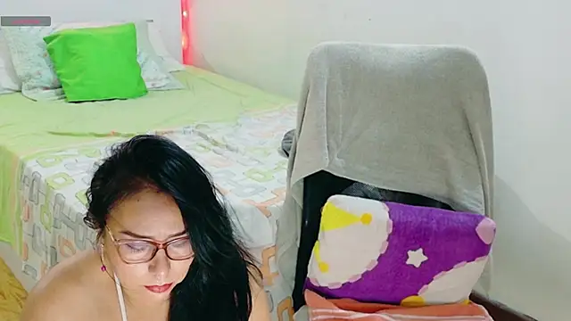 hottplay online show from 03/12/26, 03:51