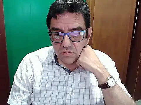 FernandoReuterG online show from 10/12/25, 01:37