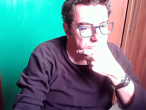 FernandoReuterG online show from 10/13/25, 02:50