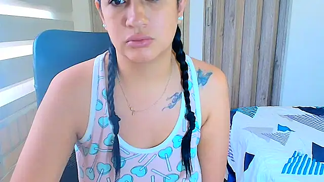 sara2520 online show from 03/24/26, 05:51