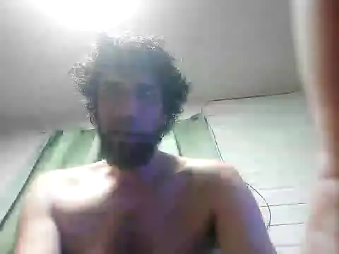 Snapshot of Hotcasados69 chatting on 12/20/24, 03:58 Hotcasados69 online show from 12/20/24, 03:58