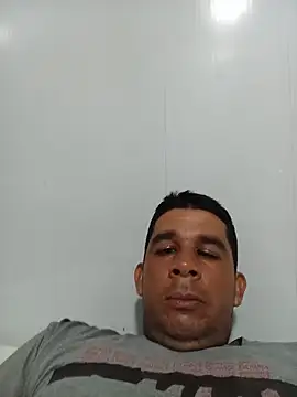 Snapshot of El-reyleon chatting on 06/07/26, 06:00 El-reyleon online show from 06/07/26, 06:00