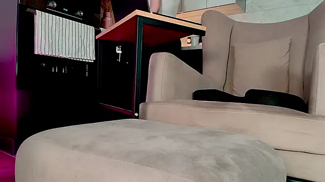 Yourfreebird online show from 03/23/26, 07:01