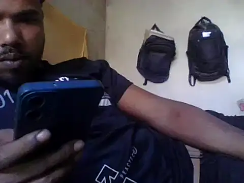 Snapshot of chittagong77 chatting on 12/21/25, 06:31 chittagong77 online show from 12/21/25, 06:31