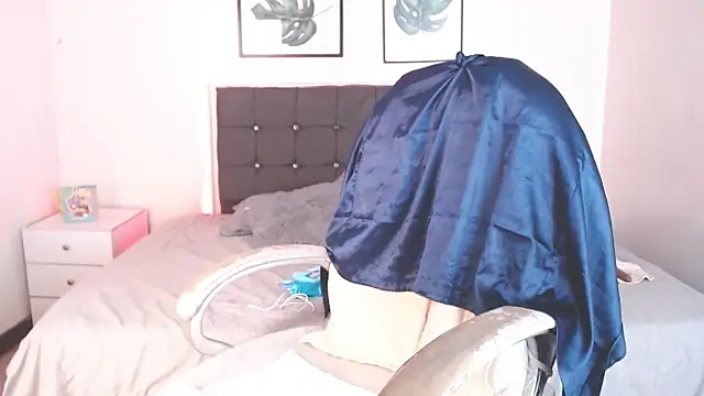 selena yourmilf online show from 04/01/26, 06:38