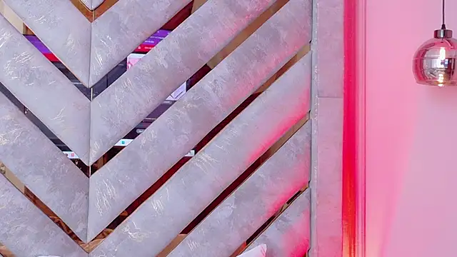 Sara Boom online show from 11/28/25, 01:47