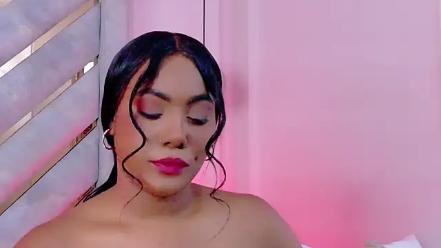 Sara Boom online show from 12/18/25, 01:28