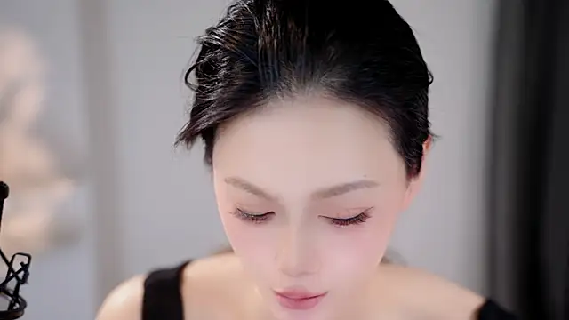 Snapshot of Ocean--Lili chatting on 05/23/26, 01:26 Ocean--Lili online show from 05/23/26, 01:26