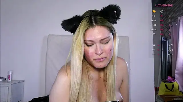 Snapshot of Angelas_dream chatting on 02/06/25, 09:49 Angelas dream online show from 02/06/25, 09:49