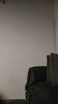 Snapshot of ZaraHoney chatting on 11/21/25, 05:06 ZaraHoney online show from 11/21/25, 05:06