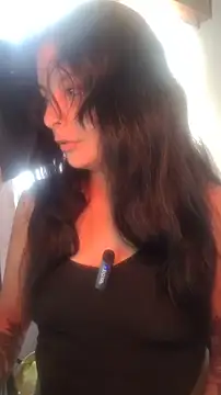 Snapshot of ZaraHoney chatting on 12/04/25, 08:50 ZaraHoney online show from 12/04/25, 08:50