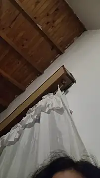 Snapshot of ZaraHoney chatting on 12/23/25, 05:05 ZaraHoney online show from 12/23/25, 05:05