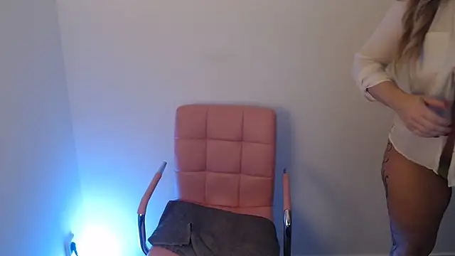 Snapshot of Selina-666 chatting on 01/18/25, 07:59 Selina-666 online show from 01/18/25, 07:59