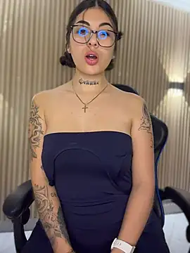 Sarasanders 4 online show from 02/18/26, 03:46