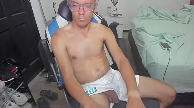 Snapshot of guachin_hunk chatting on 01/23/25, 05:31 guachin hunk online show from 01/23/25, 05:31