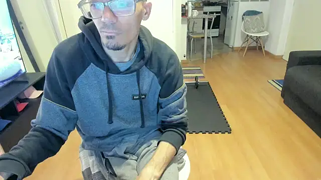 Snapshot of guachin_hunk chatting on 09/09/25, 02:49 guachin hunk online show from 09/09/25, 02:49