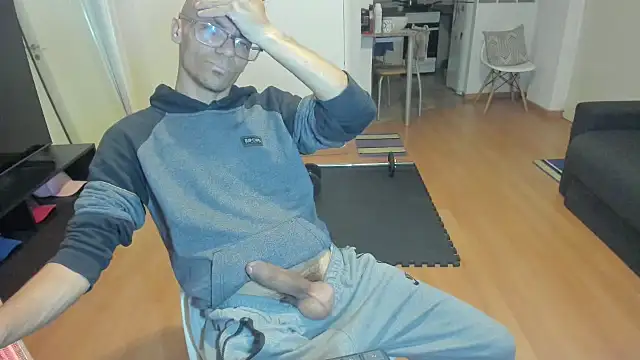 Snapshot of guachin_hunk chatting on 09/10/25, 03:28 guachin hunk online show from 09/10/25, 03:28