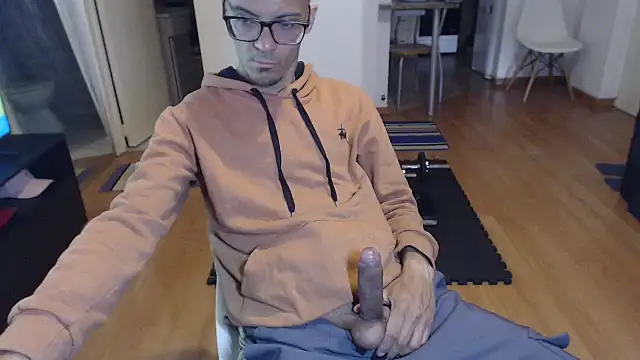 Snapshot of guachin_hunk chatting on 09/30/25, 02:55 guachin hunk online show from 09/30/25, 02:55