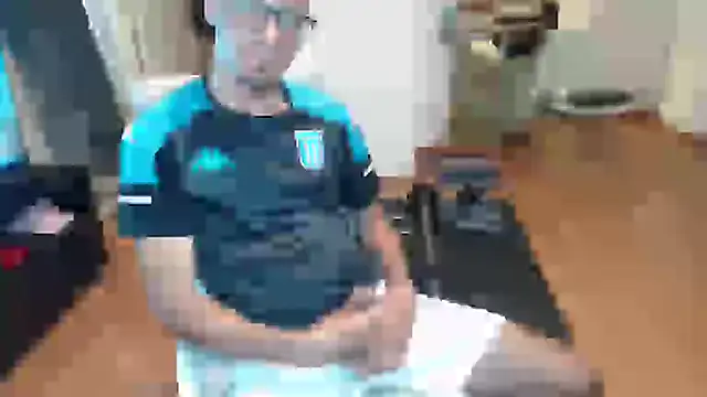 Snapshot of guachin_hunk chatting on 10/22/25, 03:51 guachin hunk online show from 10/22/25, 03:51