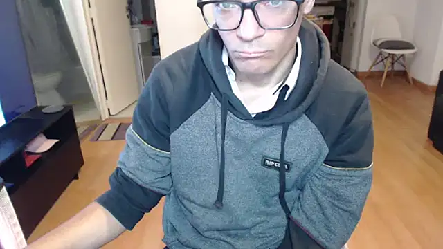 Snapshot of guachin_hunk chatting on 05/08/26, 04:29 guachin hunk online show from 05/08/26, 04:29