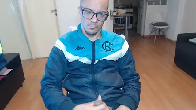 Snapshot of guachin_hunk chatting on 06/10/26, 03:39 guachin hunk online show from 06/10/26, 03:39