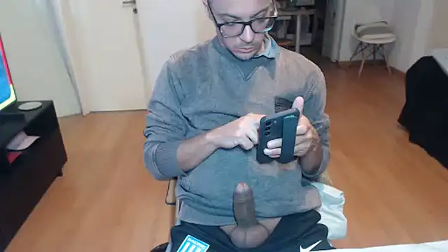 guachin hunk online show from 07/09/26, 10:14