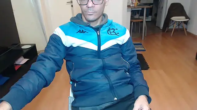 guachin hunk online show from 08/08/26, 03:41
