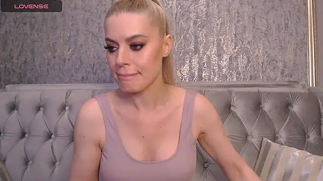 BlondieStar online show from 12/21/25, 08:05