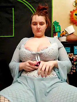 Snapshot of Snowbunnycake_131 chatting on 03/03/25, 11:33 Snowbunnycake 131 online show from 03/03/25, 11:33