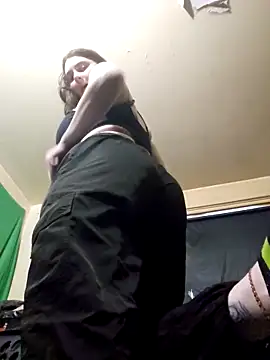 Snapshot of Snowbunnycake_131 chatting on 09/26/25, 08:57 Snowbunnycake 131 online show from 09/26/25, 08:57