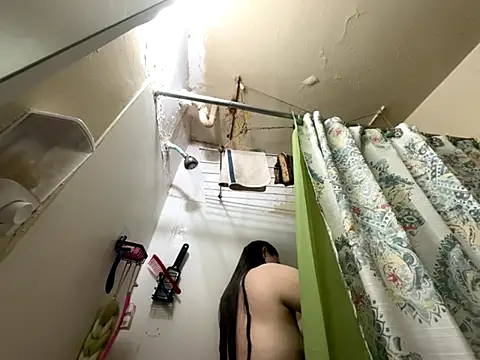 Snowbunnycake 131 online show from 11/29/25, 01:36