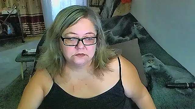 Snapshot of sex2 chatting on 09/28/25, 12:05 sex2 online show from 09/28/25, 12:05