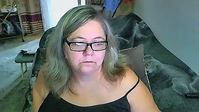 Snapshot of sex2 chatting on 10/04/25, 02:20 sex2 online show from 10/04/25, 02:20