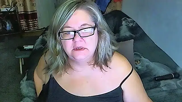Snapshot of sex2 chatting on 10/05/25, 12:31 sex2 online show from 10/05/25, 12:31