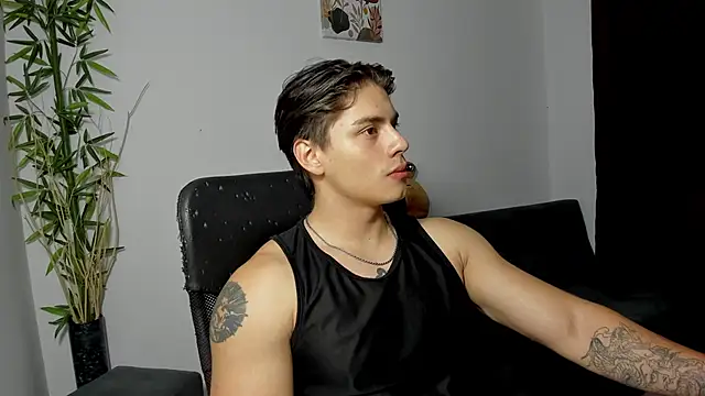 Giordano Russo online show from 02/12/25, 02:35