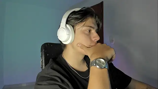 Giordano Russo online show from 10/21/25, 11:16