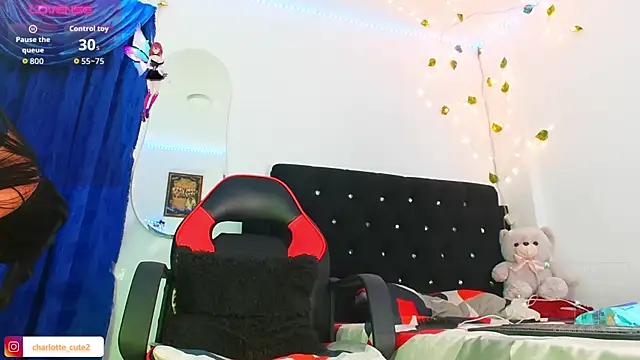 Snapshot of cute_charlotte_ chatting on 09/26/25, 03:10 cute charlotte online show from 09/26/25, 03:10