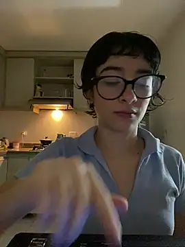  Lunnaa  online show from 04/28/26, 01:59