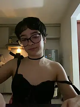 Snapshot of _Lunnaa_ chatting on 06/28/26, 01:22 Lunnaa online show from 06/28/26, 01:22